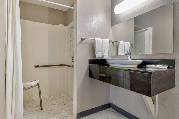 Room 20 of 27