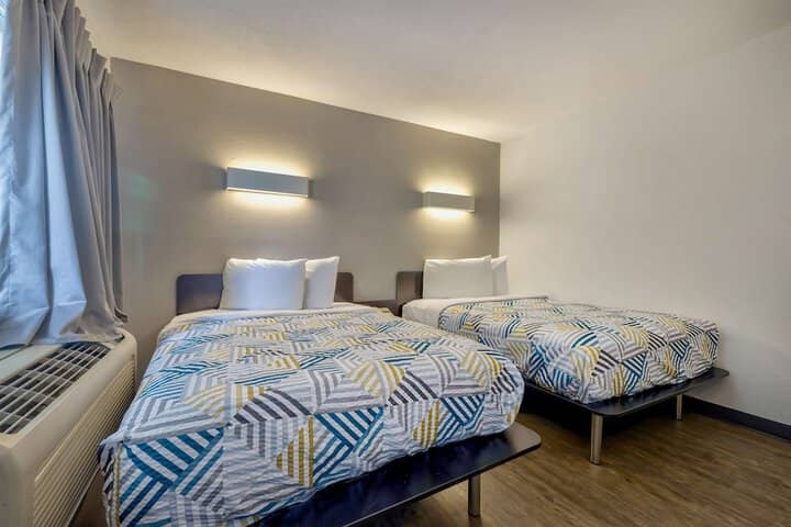Room 7 of 27